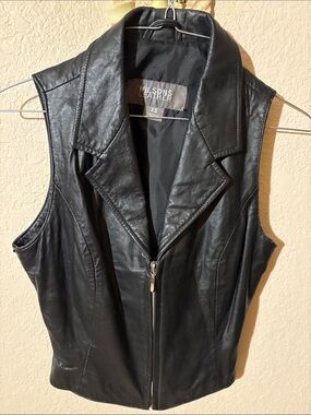 Wilsons Leather Black Sleeveless Zip-Front Leather Vest